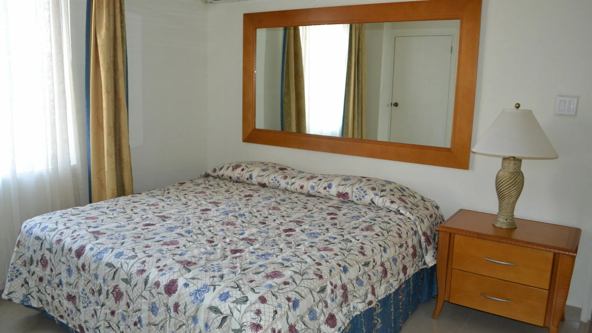 Aruba Comfort Apartments Palm Beach